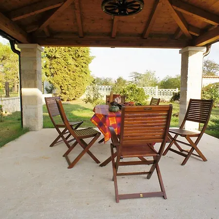 빌라 Quaint In With A Scenic View For Hikers *