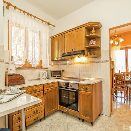 Quaint In With A Scenic View For Hikers 빌라 *