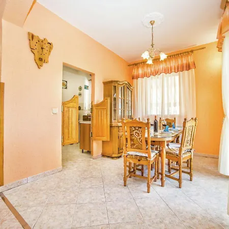 빌라 Quaint In With A Scenic View For Hikers Valtura