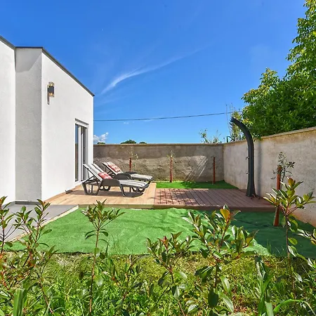 House 2387 Holiday home *